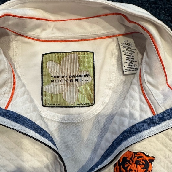 Chicago Bears Tommy Bahama Sport women’s Half-zip - Picture 4 of 4